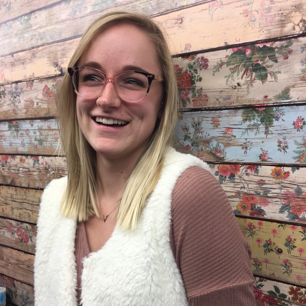 Meet your Posher, Leah